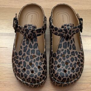 CROCS Classic Mary Jane Clog - leopard print